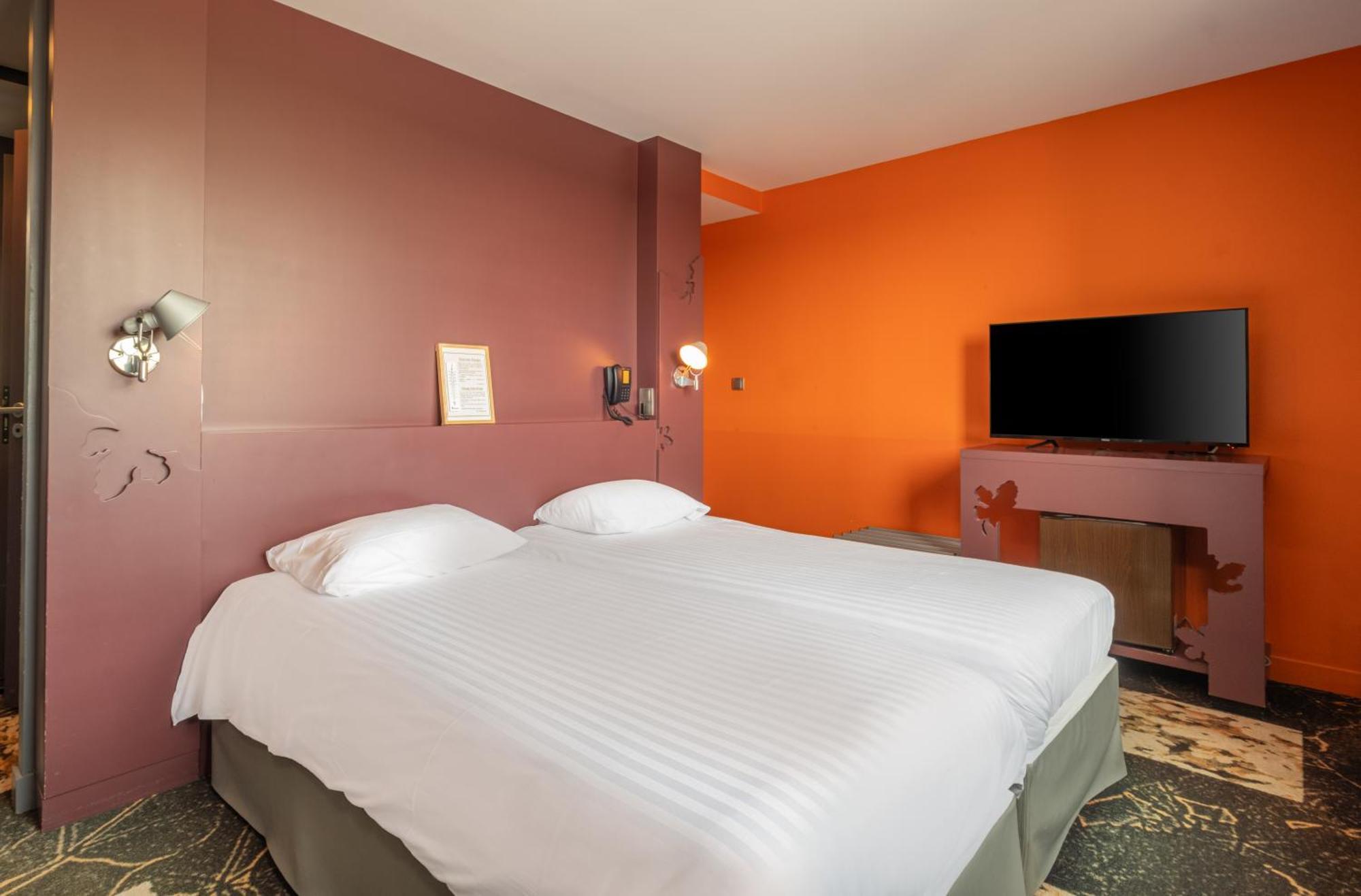 Logis Auberge De La Foret Le Gavre Room photo